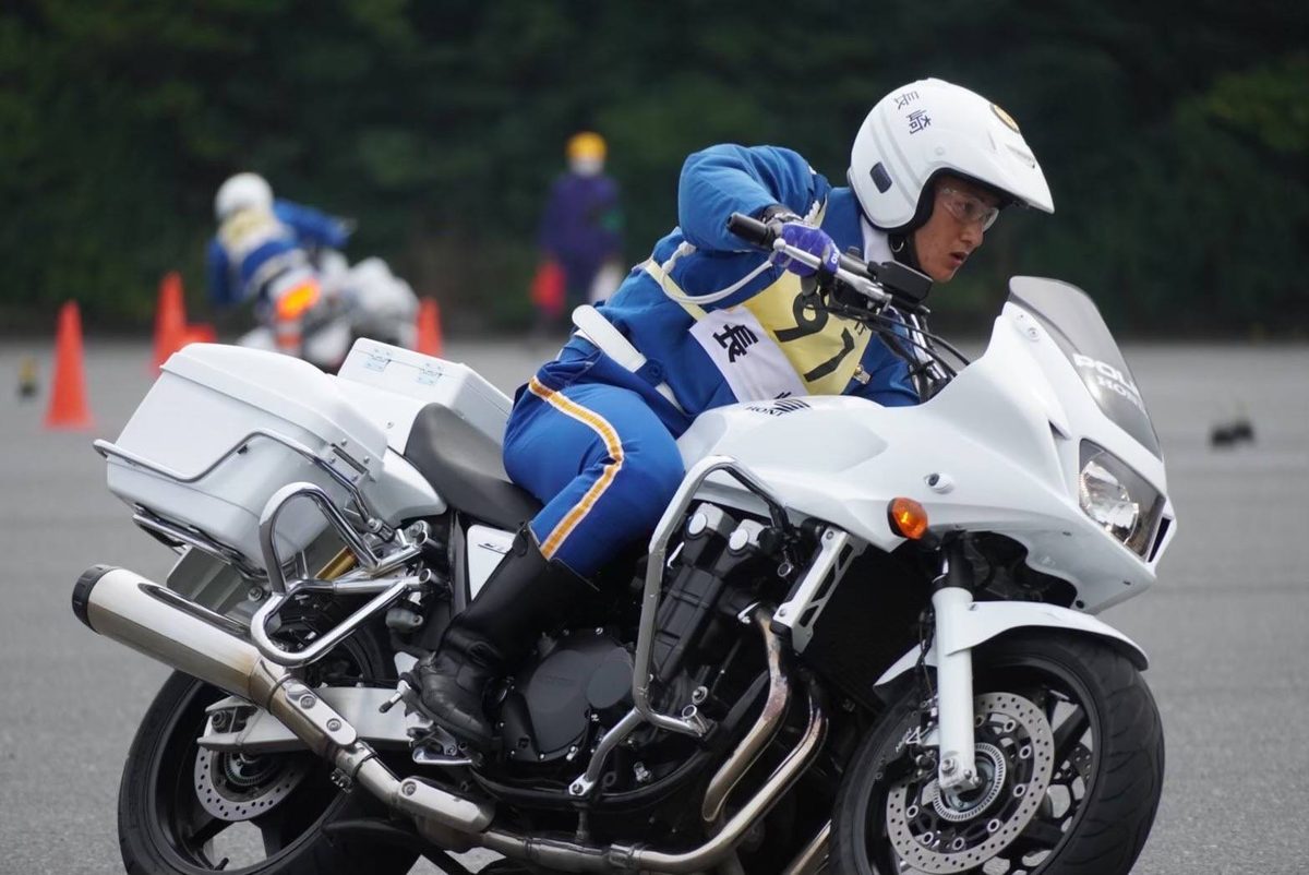 白バイ隊員デモンストレーション